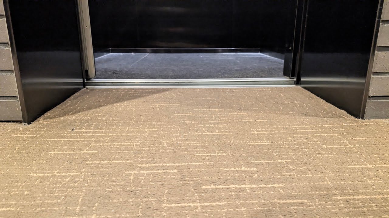 ［大丈夫？？］GLAD江南COEXセンターのTKエレベーター /