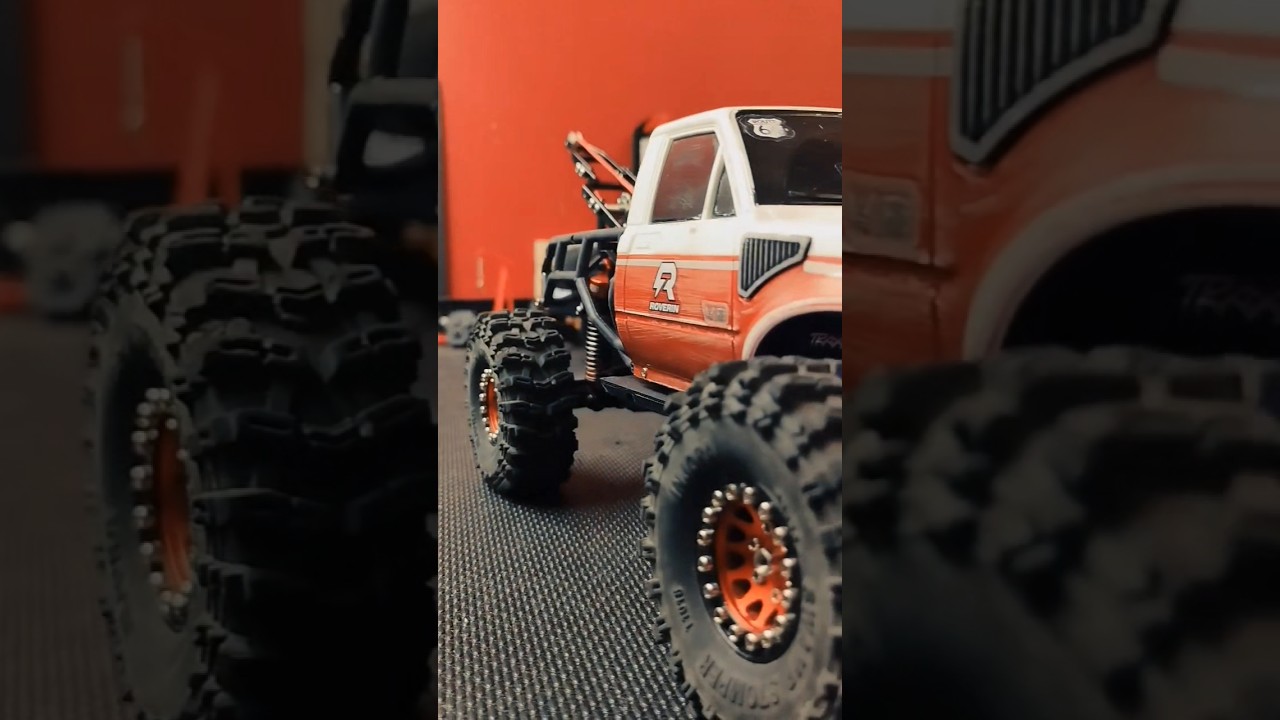 CRAWLER Tow Truck is ready for TRAIL RECOVERY! 