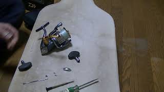 シマノ スピニングリール ハンドル ノブ 交換