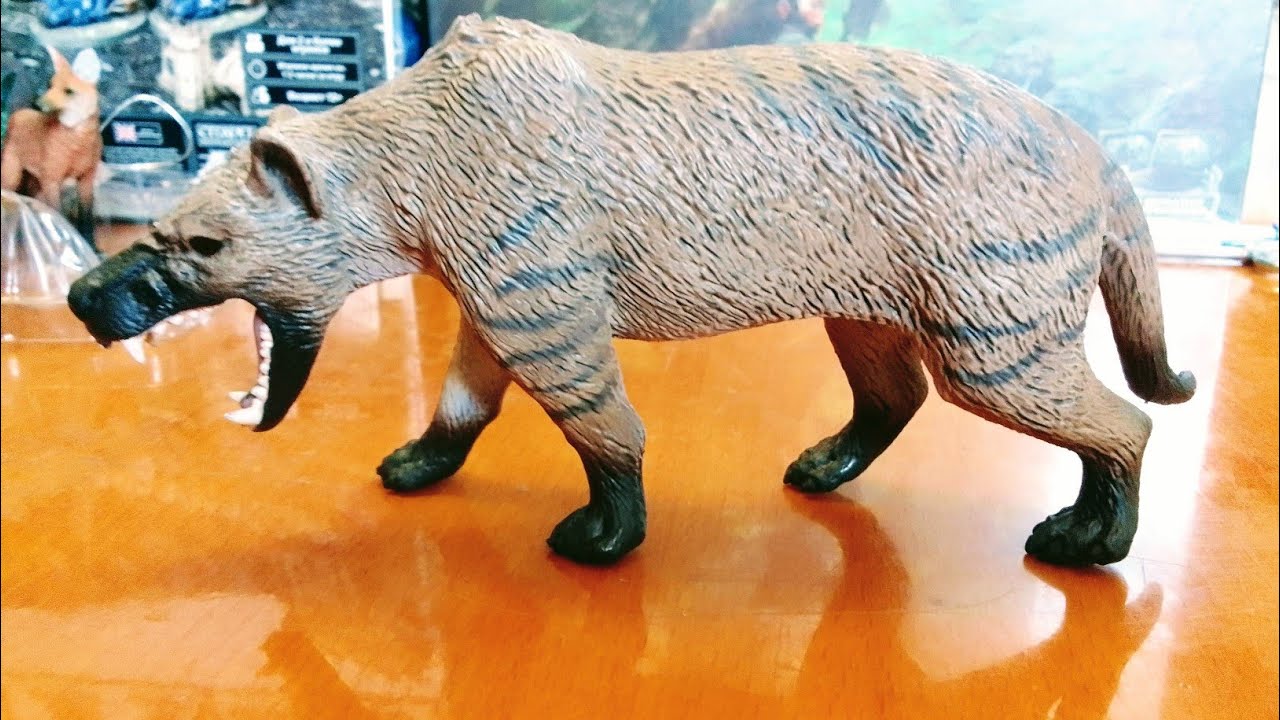 Safari Ltd. Hyaenodon Gigas Figure- Detailed 6.75" Prehistoric Model