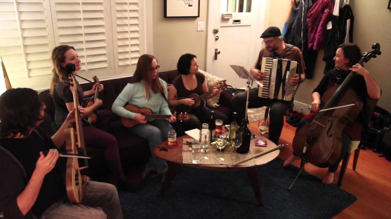 The Creaking Planks - Gena The Crocodile's Birthday Song