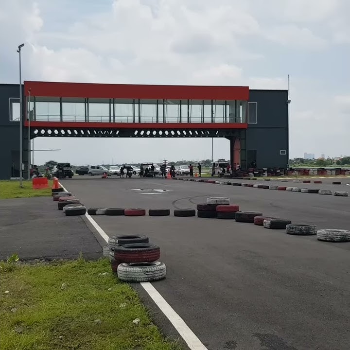 Drag ninja 250 2018 vs Cbr 250RR sirkuit GBT