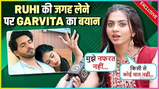 Garvita Sadhwani's Honest Reaction On Replacing Pratiksha, Trolling, Bond With Samridhi | YRKKH