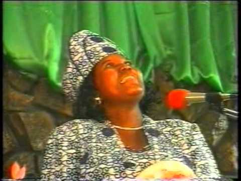  Togo Gospel Music: Mme Abitor Makafui - Daniel Mawu