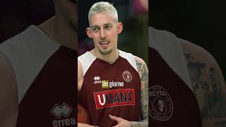 Kyle Wiltjer e il ricordo della sua foto sulla copertina di Sports Illustrated 🔙📔📸 #basketball