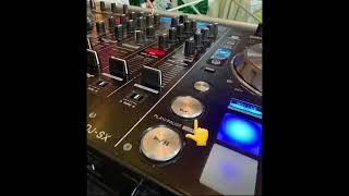 Kallar Á Nafna Sinn- lag með- ( DJ norA biebeR )