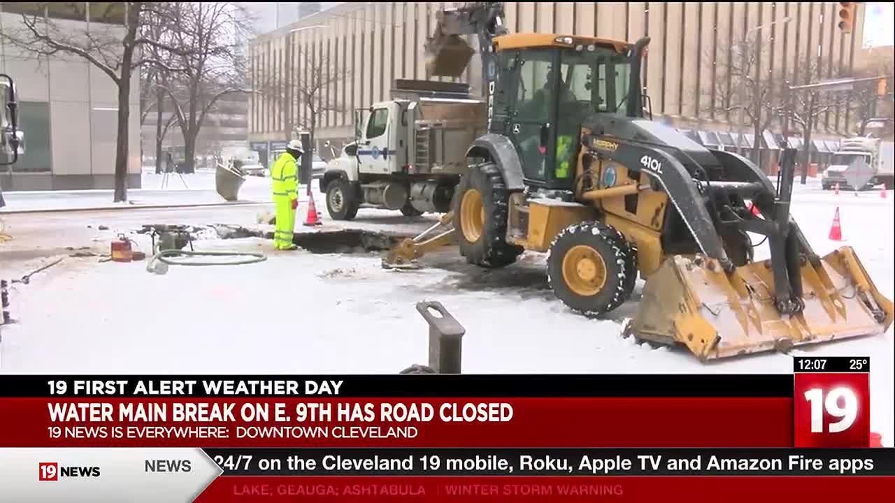 Downtown Cleveland water main break on East 9th Street shuts down ...