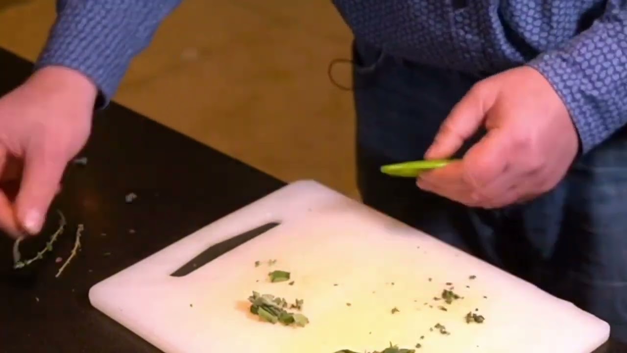 Tovolo 2-In-1 Kale & Herb Tool, Kale Vegetable Slicer & Herb Stripper