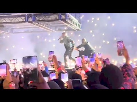 Davido’s Grand Entrance Full Video live at O2 Arena ?? #Davidoo2 #Davido