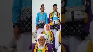 MEMORY SELEPAS FOTO BERSAMA 24 CALON JAMA'AH HAJI KLOTER 17 INDRAMAYU