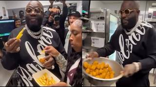 Rick Ross Goes Full Chef And Works The Kitchen At Wing Stop In Paris Profile