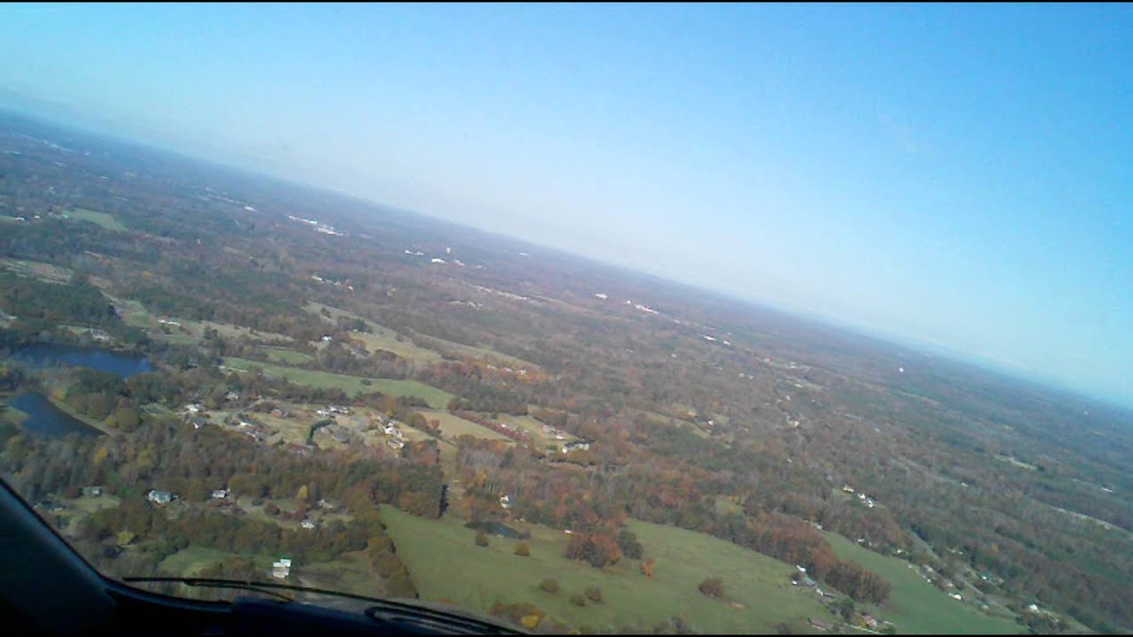 Dash Cam - KAHN Visual approach into Ben Epps (Athens, GA) Runway 27