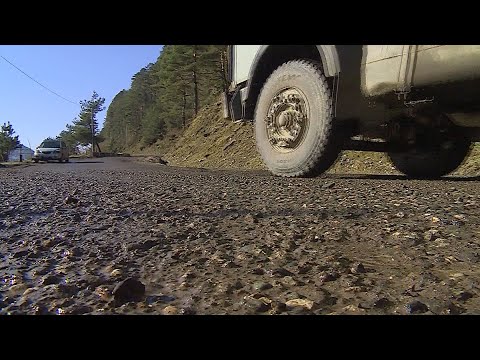 წყლით სავსე ორმოები სამი მუნიციპალიტეტის დამაკავშირებელ გზაზე