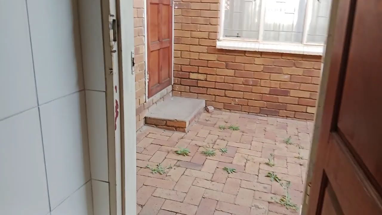 2 Bedroom House with Garage for Rent in Soshanguve DD