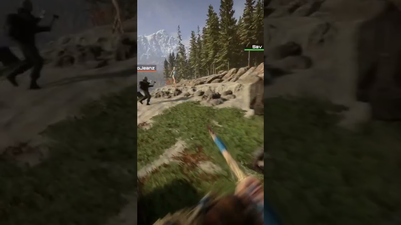 When NPC Saves You From Mutants in Sons of the Forest 😲🤣 