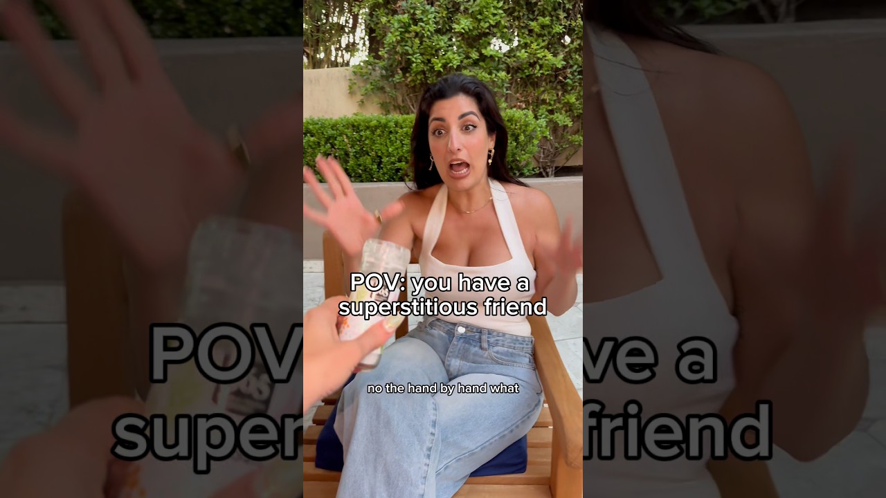 TANTA SFORTUNA 😅#comedy #italian #italiancomedy #superstitions #actress