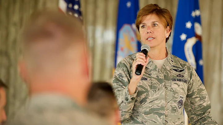 General Lori Robinson '81, Winner of UNH's 2021 Pe...
