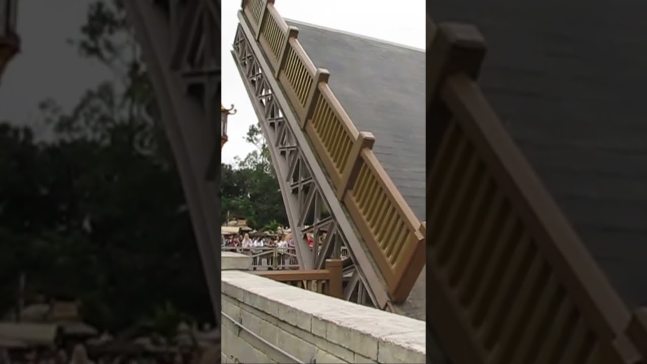 Drawbridge opening at Epcot - Disney  