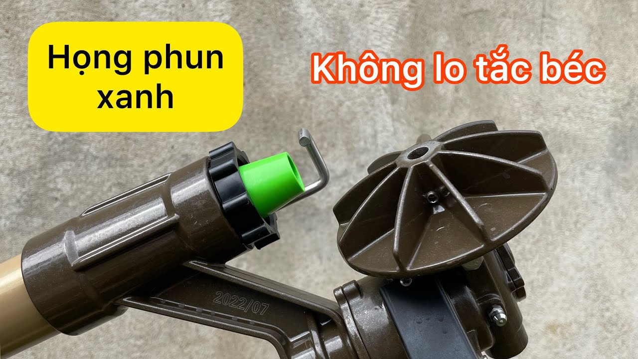 Sử dụng béc tưới ROCKET 42 - không lo tắc béc với họng phun xanh