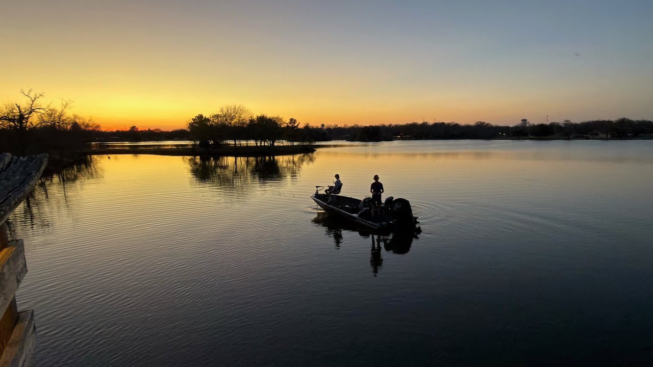 1v1 bass fishing challenge