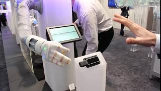 ハノーバーメッセ2019　Festoの「BionicSoftHand」デモ。人の手のマネ