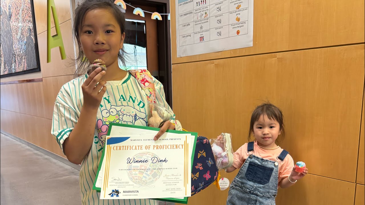 Spanish class of 2025 with certificate