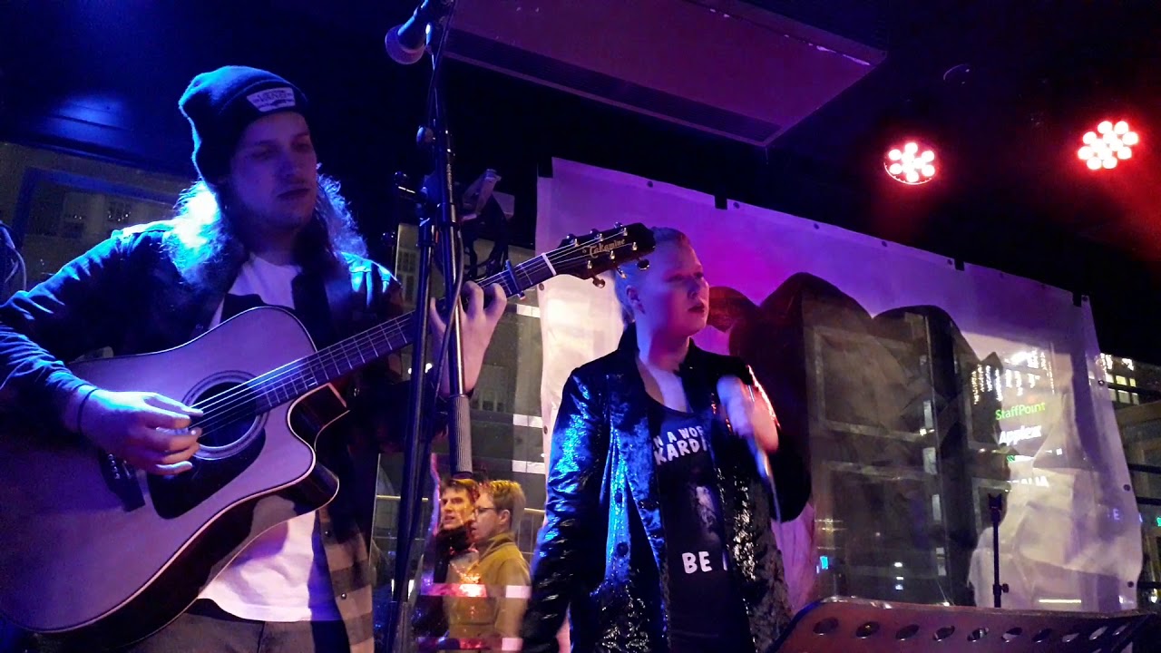 JC Halttunen & Noora Louhimo - Wicked Game (2.11.2018 Bar Ihku, Tampere)