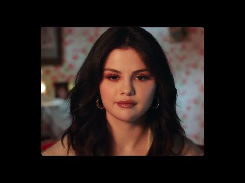 Selena Gomez fala sobre sua infância, latinidade e criação do EP 'Revelación' (LEGENDADO PT-BR)