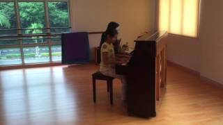 Download Lagu Glenie performs \ MP3