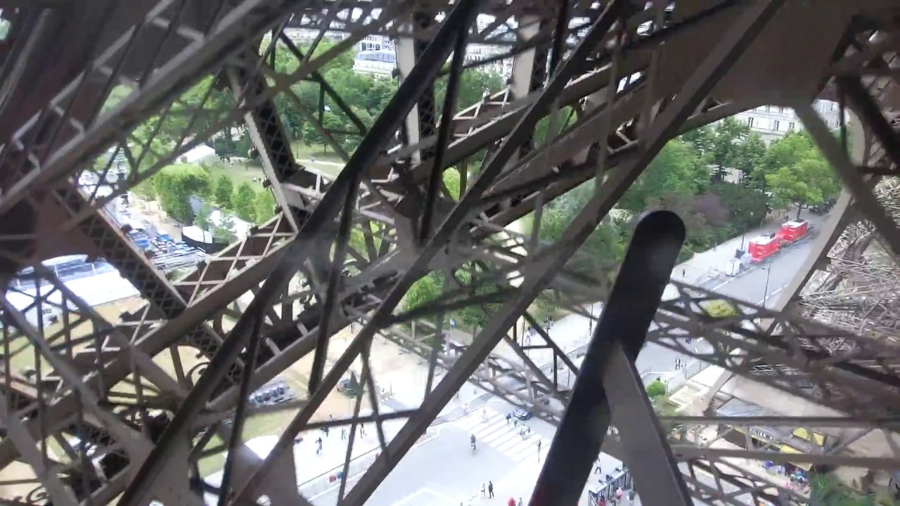 エッフェル塔 第1展望台までのエスカレーター風景 Youtube エッフェル塔 第1展望台までのエスカレーター風景 Youtube