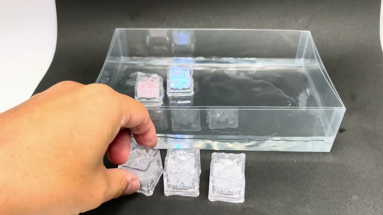 光るおもちゃ フラッシュアイスキューブ|【堀商店】景品・販促品