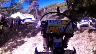 Montée En Enduro Dans Les Pierres