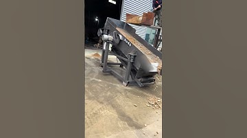 Double-layer vibrating screen test before leaving the factory#vibratingscreen  #machine