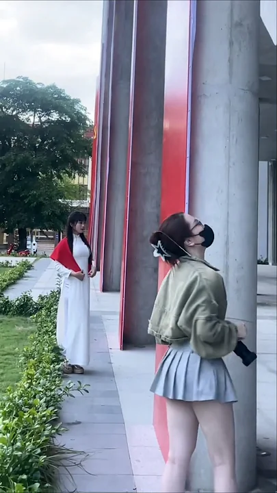 thợ chụp hình còn chiến hơn mẫu ảnh