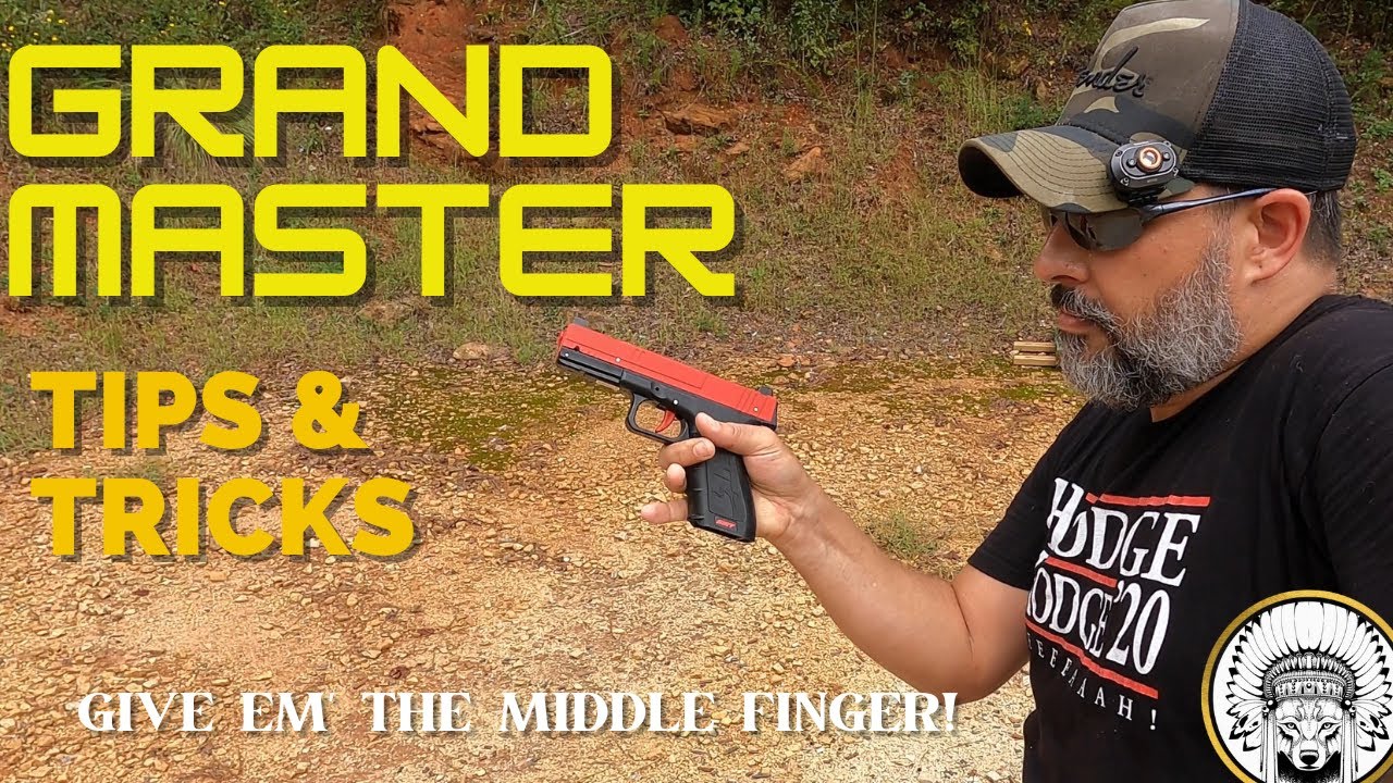 Советы и рекомендации гроссмейстера: как дотянуться до кнопки сброса магазина руками меньшего раз...