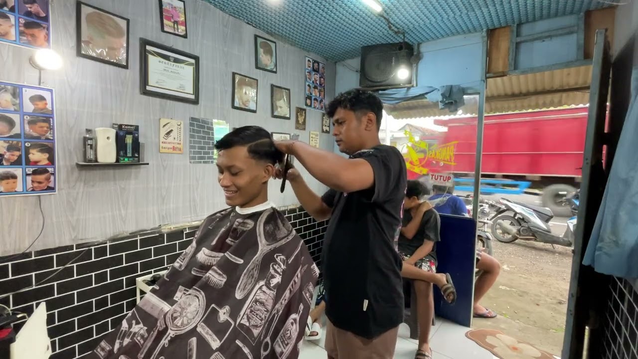 Jangan lupa subscribe. Potong rambut cak rul
