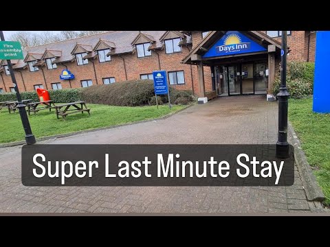 Last Minute Days Inn Clacket Lane Hotel - Cheap and Cheerful - Would You Stay?