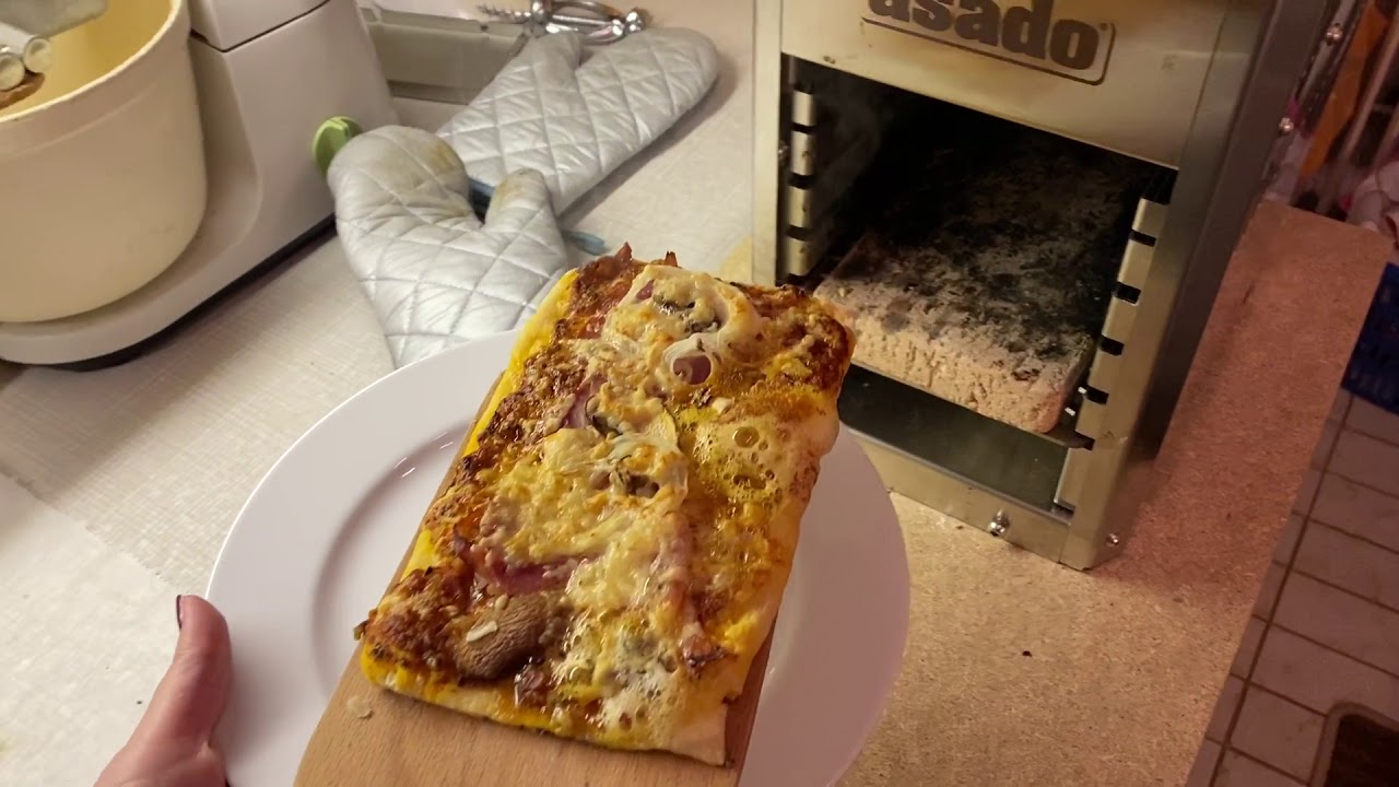 Pizza ist fertig ! - YouTube