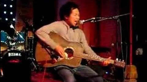 Sandhy Sondoro - Down On The Streets (live)