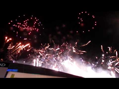 2011高雄夢時代跨年晚會煙火 (2011 Countdown party fireworks @ Kaohsiung, Taiwan)