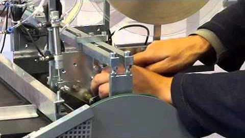 How to insert the adhasive tape into the Paperfox TD-1 tape