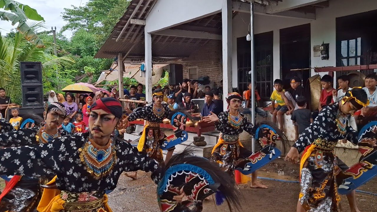 Tari Kiprahan Ebeg Riwe Riwe Budoyo || Live Alian Clapar ||