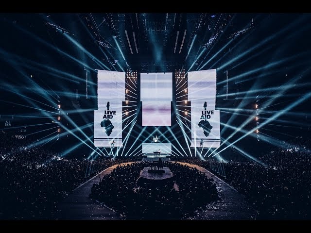 QUEENIE - Radio Ga Ga - Leoš Mareš/O2 arena - 5/2019 class=