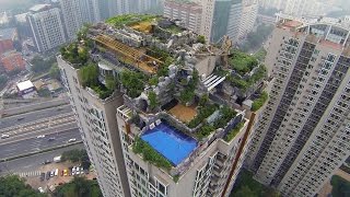 Who Built a Secret Mountaintop Mansion on Top of This Skyscraper? Who Built a Secret Mountaintop Mansion on Top of This Skyscraper?