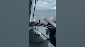 CONTAINER SHIPS BRIDGE