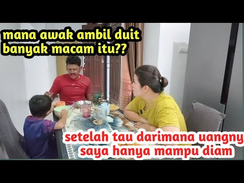 Beli 2 Hp dan pegang banyak duit cash ternyata duit singham Dari sini 