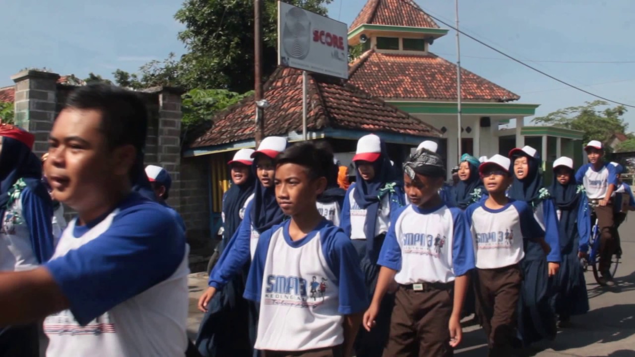 2/2 Lomba Gerak Jalan Kreasi SMP III Kedungwaru Tulungagung 29 Oktober 2016