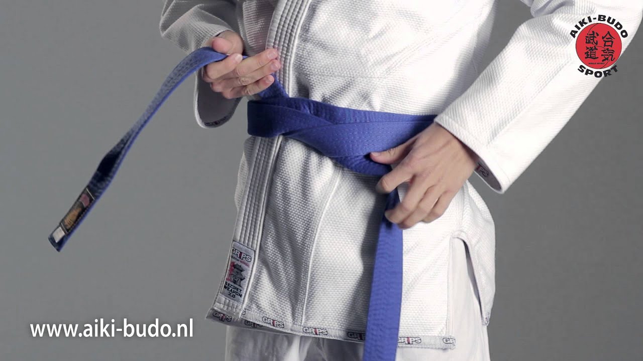 Hoe knoop ik mijn judoband? YouTube