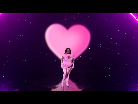 Lizzo - About Damn Time / 2 Be Loved (Am I Ready) [Live from the 2022 MTV VMAs]