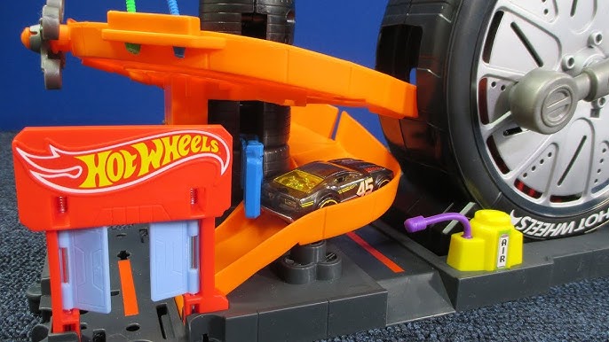 Hot Wheels City Cobra Crush Playset